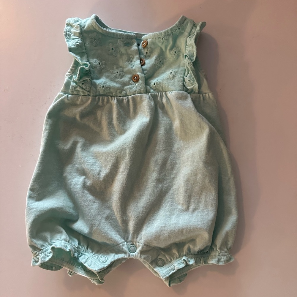 Cute mint green Carter’s romper! Perfect for summer or spring!
